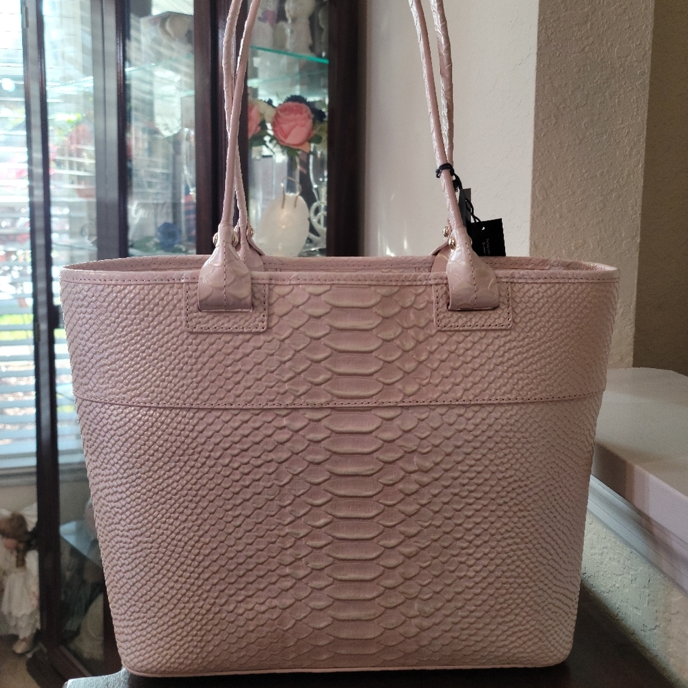 ⭐LAST ONE Dooney & Bourke metal blush leather tote - Picture 2 of 9
